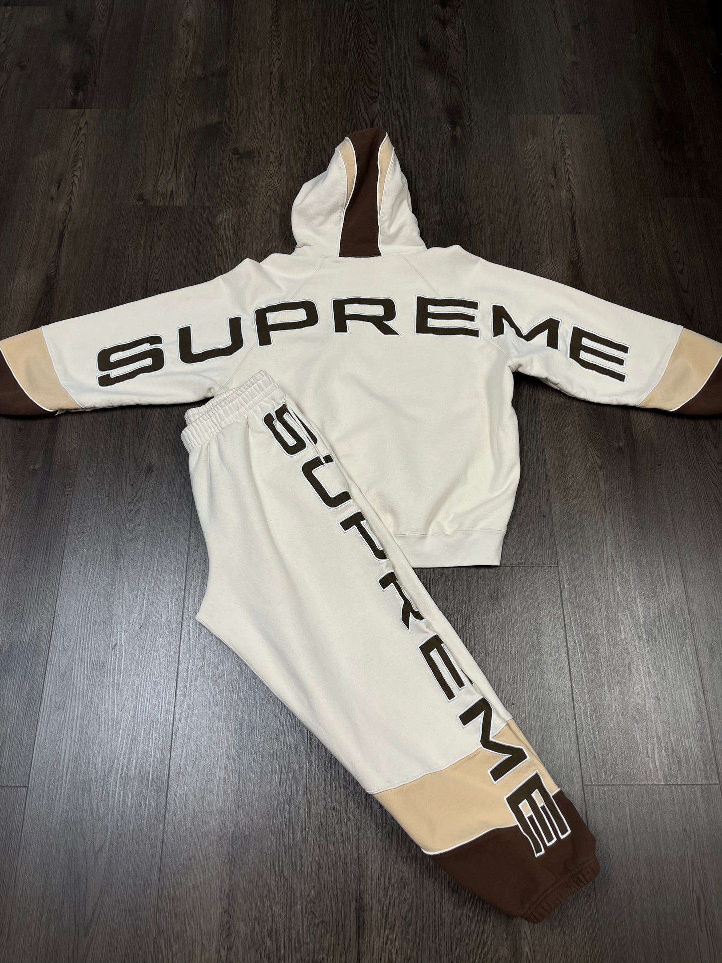 Supreme Paneled Brown Full Set