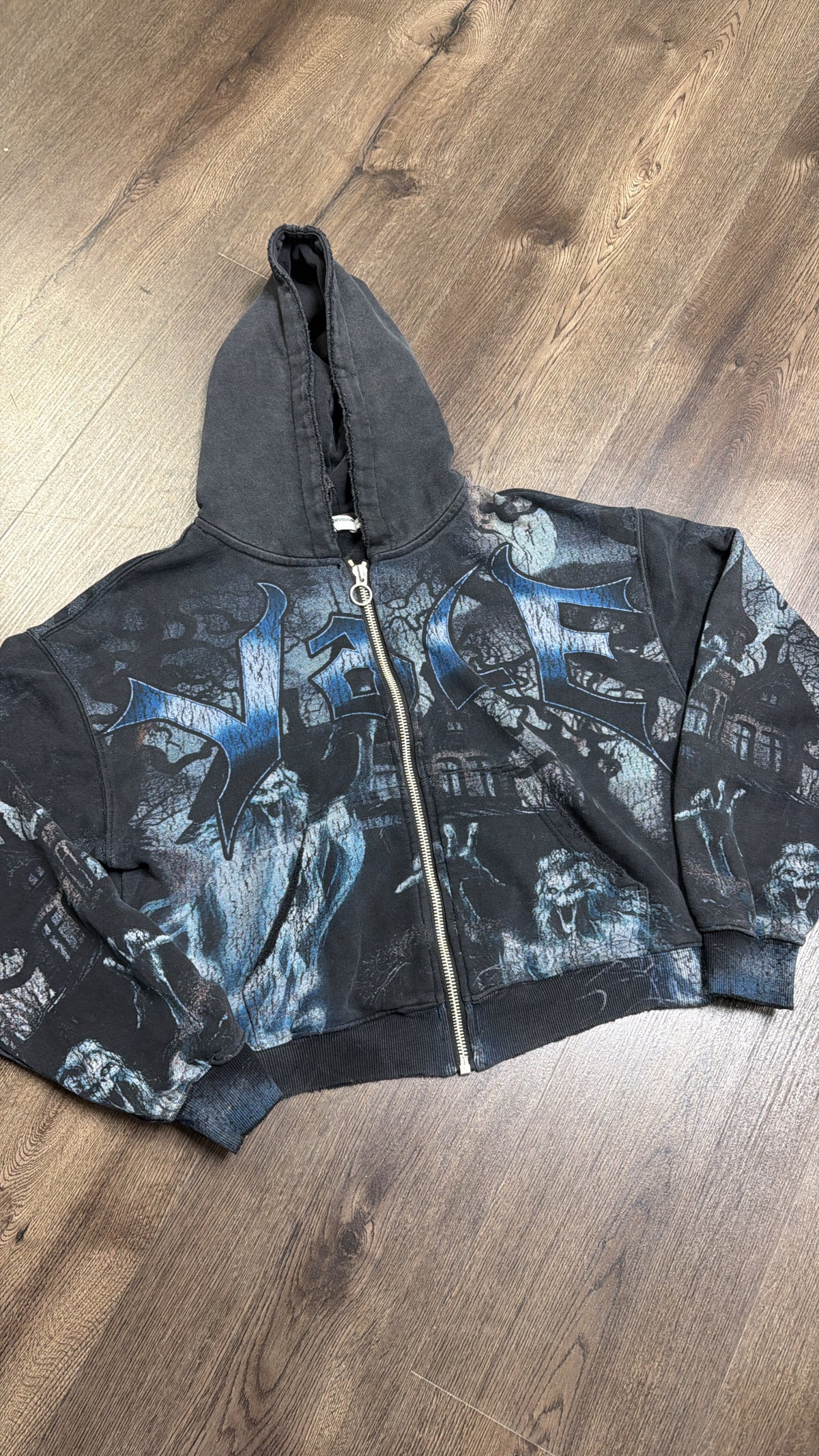 Vale Forever Blue Black Zip Up
