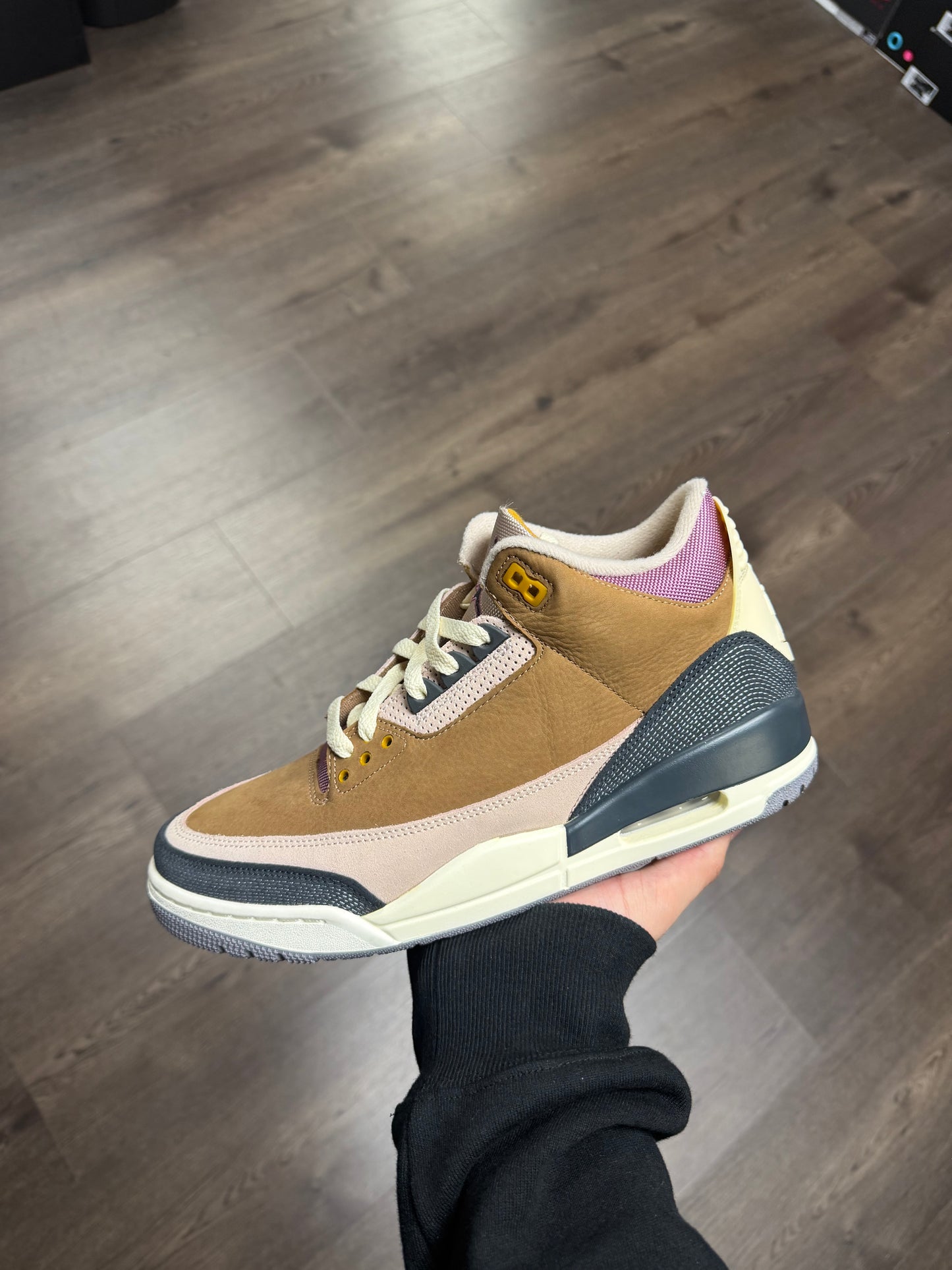 Jordan 3 “Archaeo Brown”