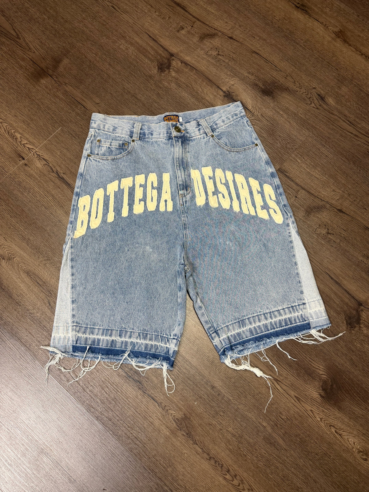 Bottega Desires Blue Cream Jorts