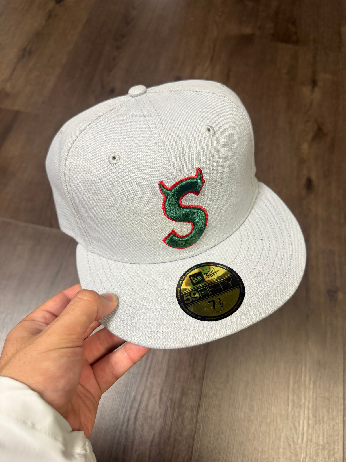 Supreme Green Red Fitted
