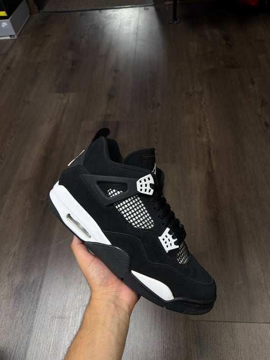 Jordan 4 “White Thunder”