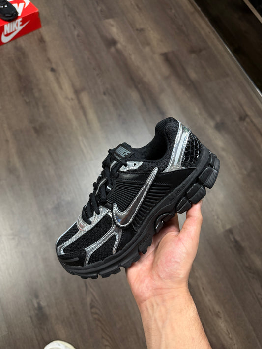 Nike Vomero 5 “Black Chrome”