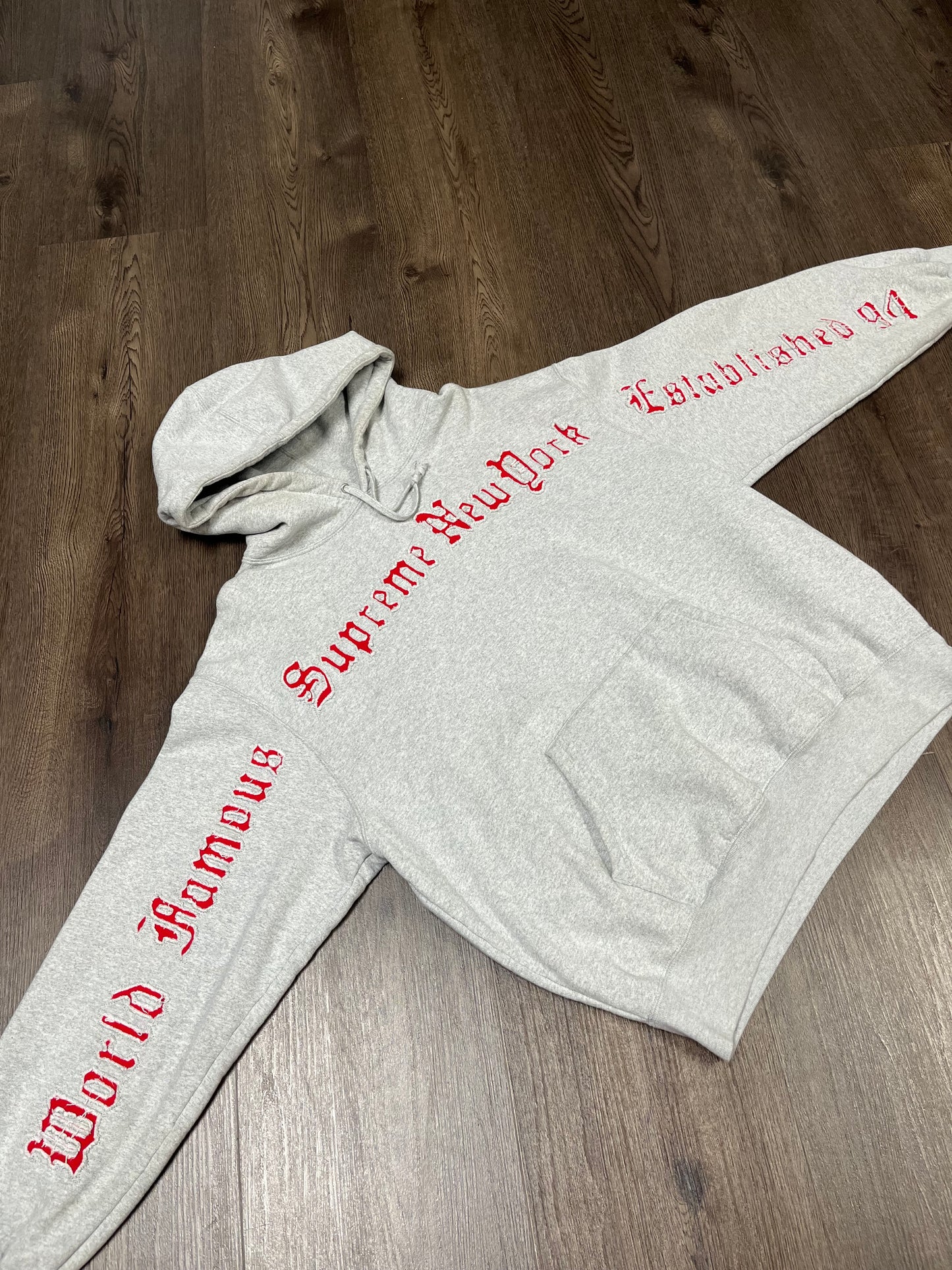 Supreme NY EST 94 Cutout Hoodie Grey/Red