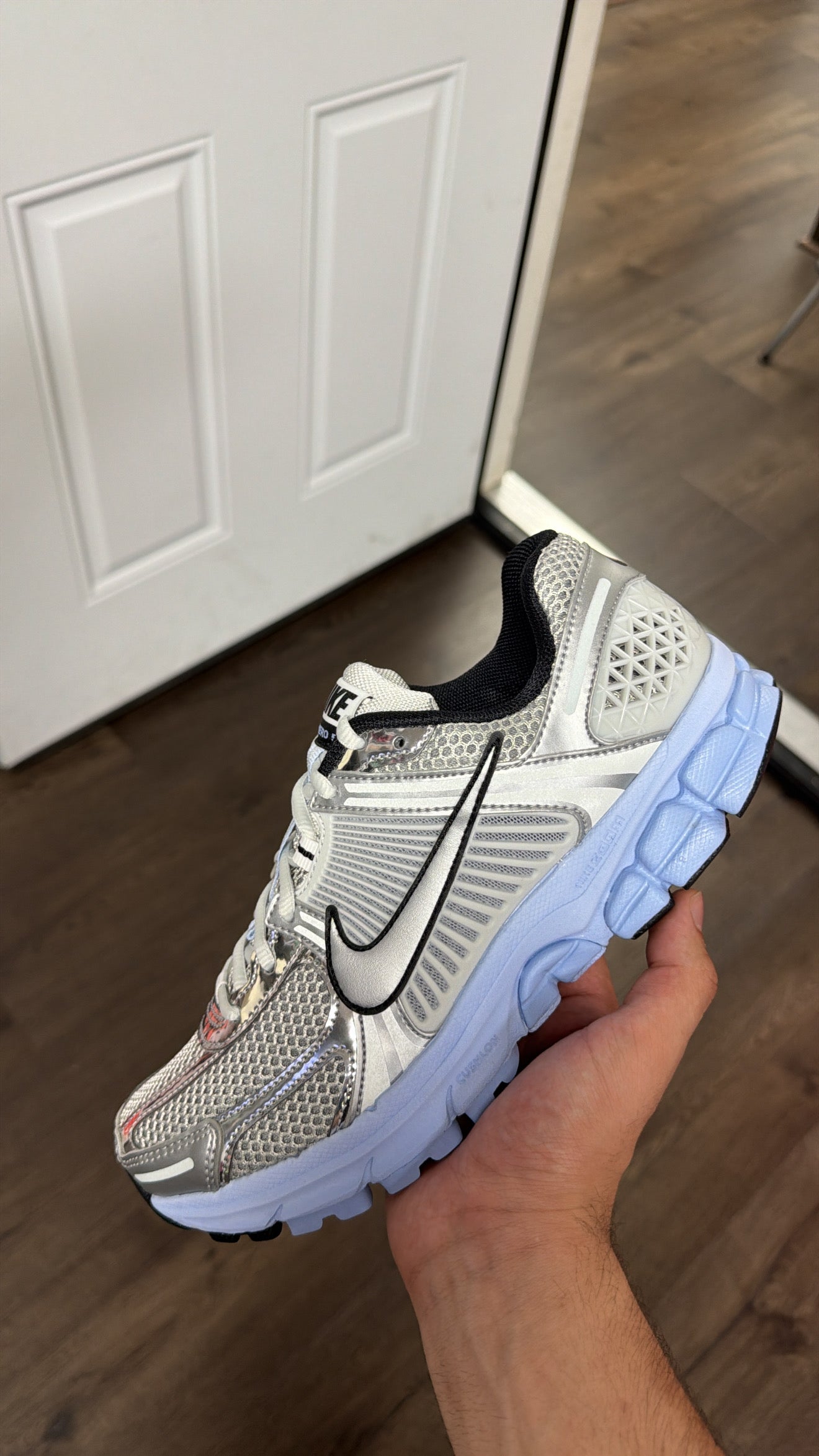 Nike Vomero 5 “Metallic Silver Blue Tint”