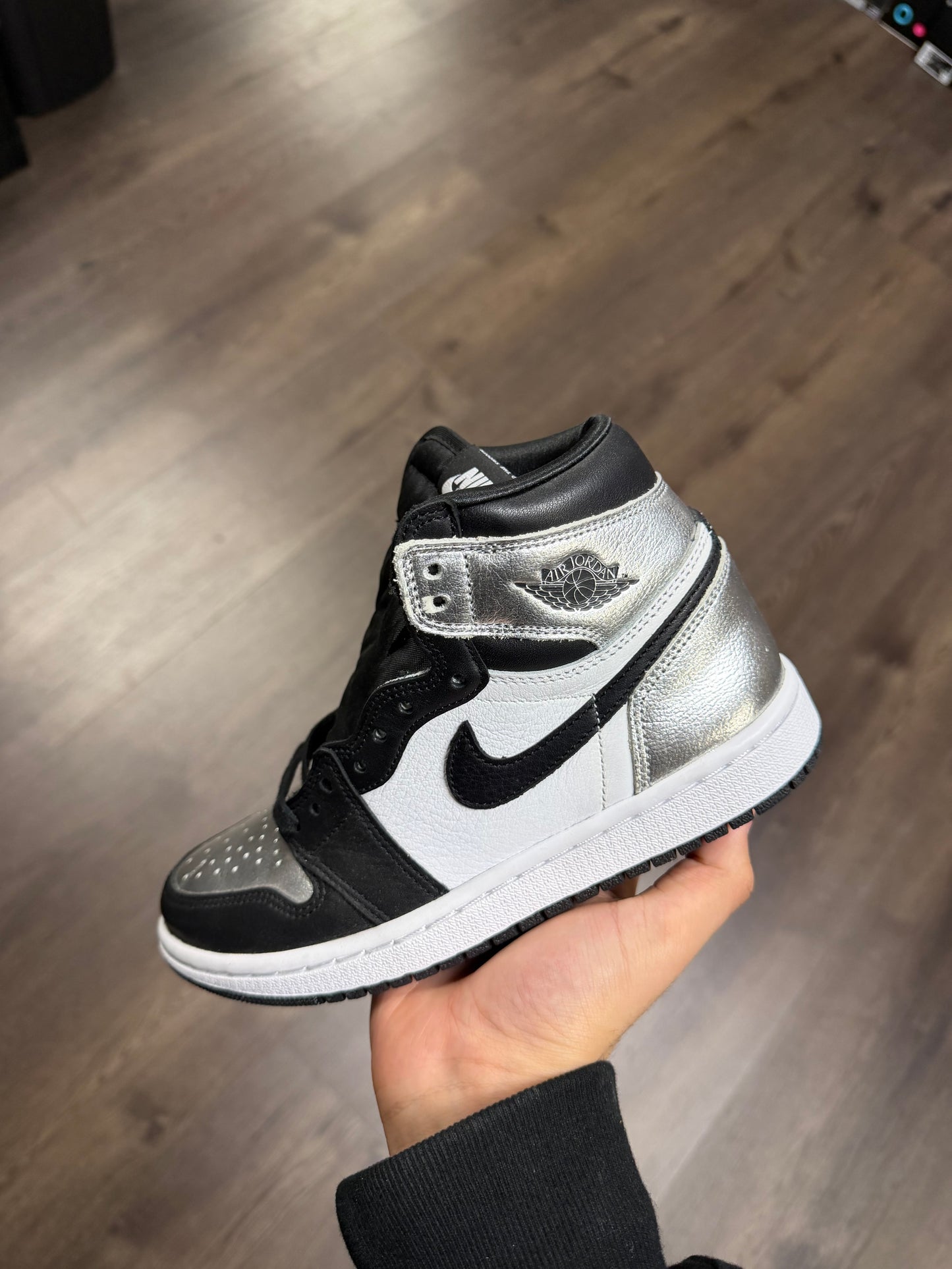 Jordan 1 High “Silver Toe”